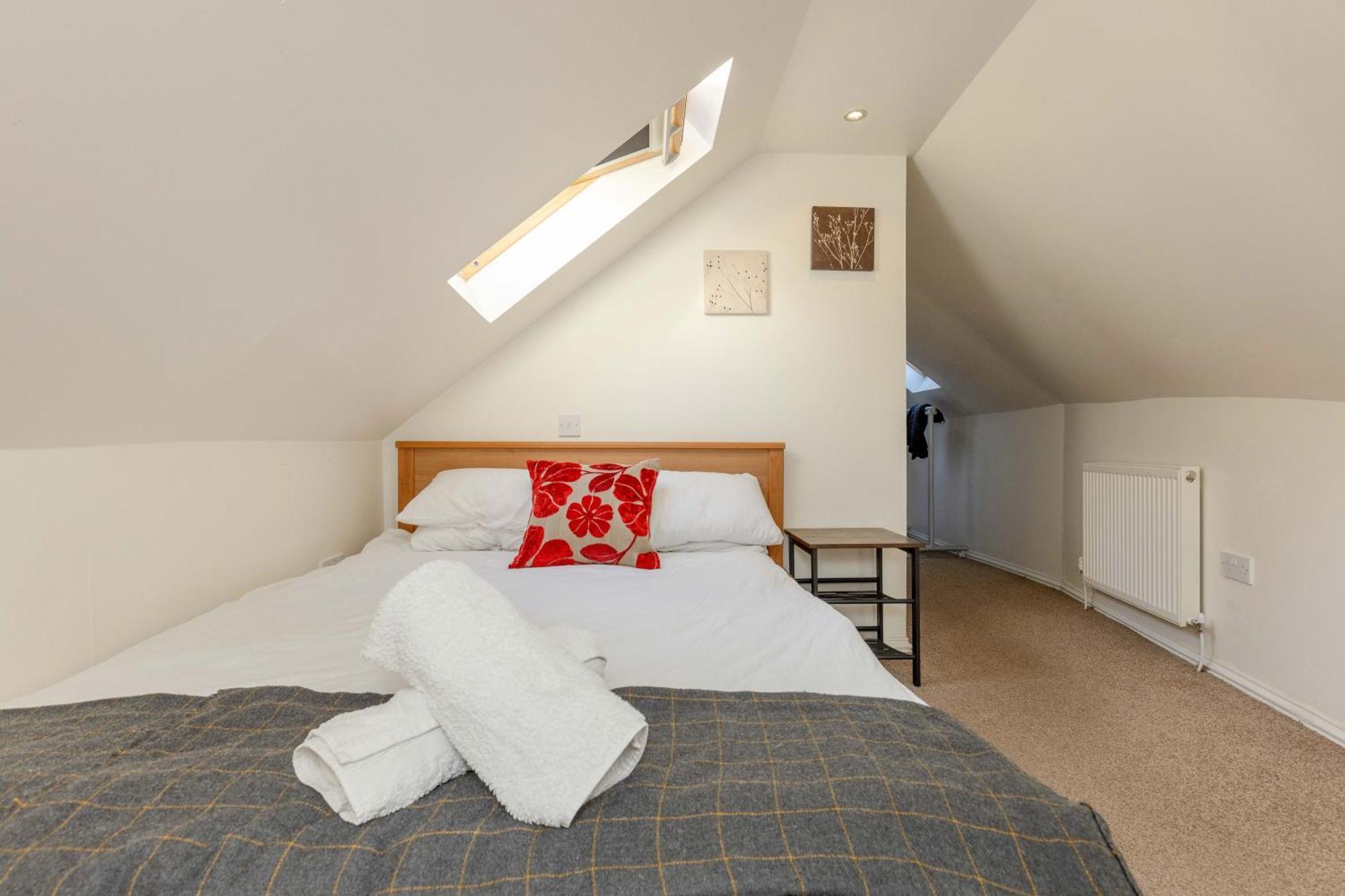 Traditional 3 Bedroom Quiet Duplex Flat By High St, Trams And Buses - Just 1-5 Miles To Centre EDI Exteriér fotografie