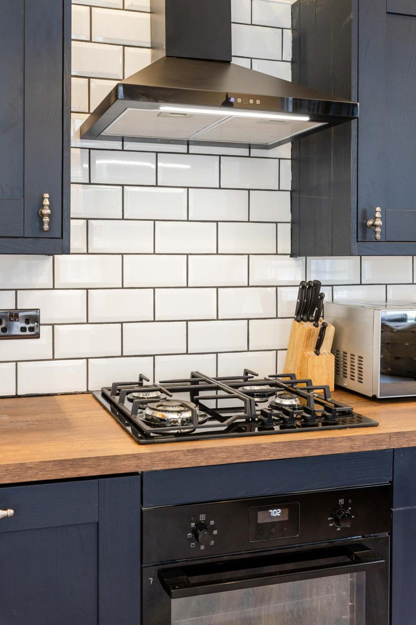 Traditional 3 Bedroom Quiet Duplex Flat By High St, Trams And Buses - Just 1-5 Miles To Centre EDI Exteriér fotografie