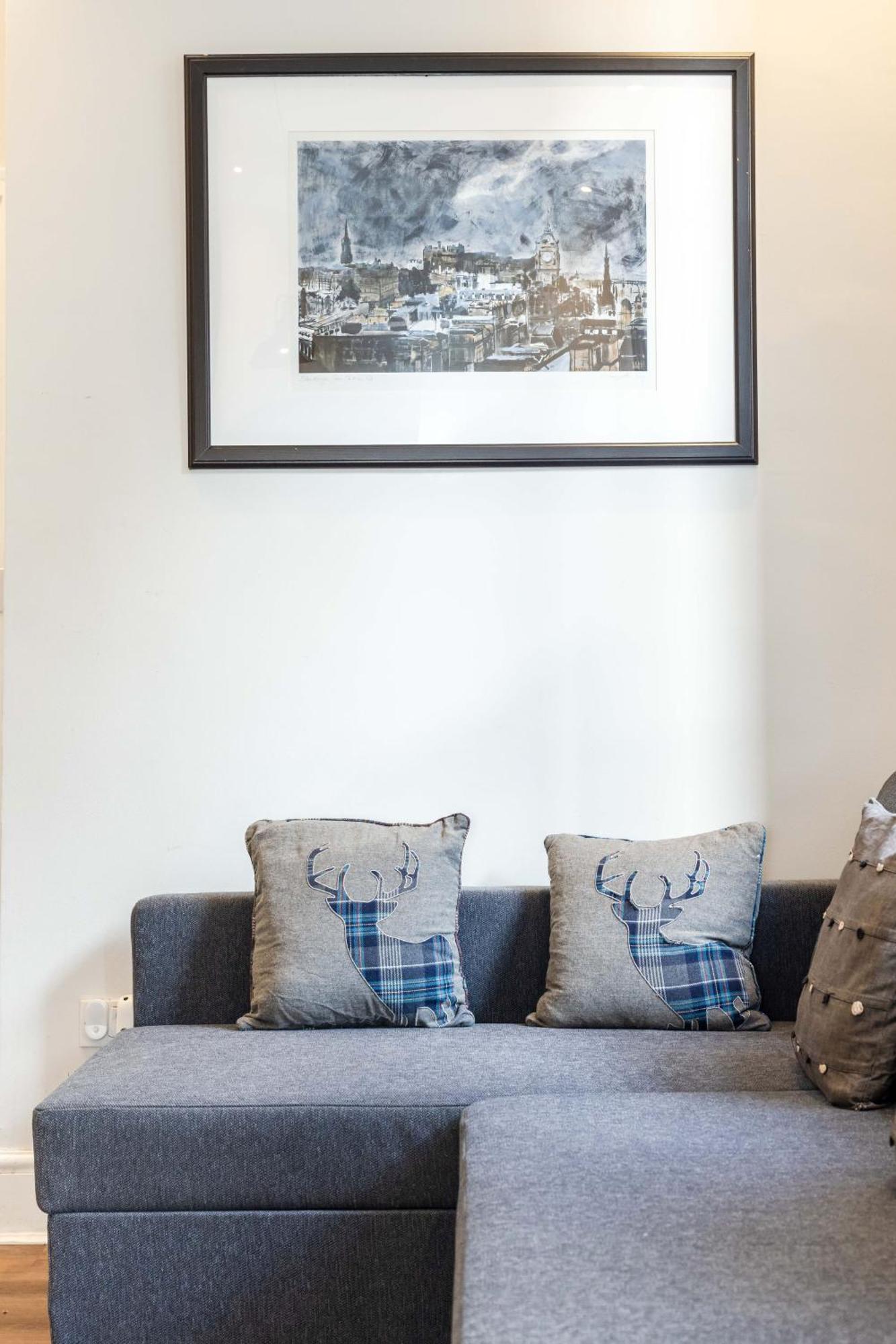 Traditional 3 Bedroom Quiet Duplex Flat By High St, Trams And Buses - Just 1-5 Miles To Centre EDI Exteriér fotografie